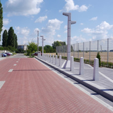 Антіпаркувальний стовп Пілар. Золотий Мандарин